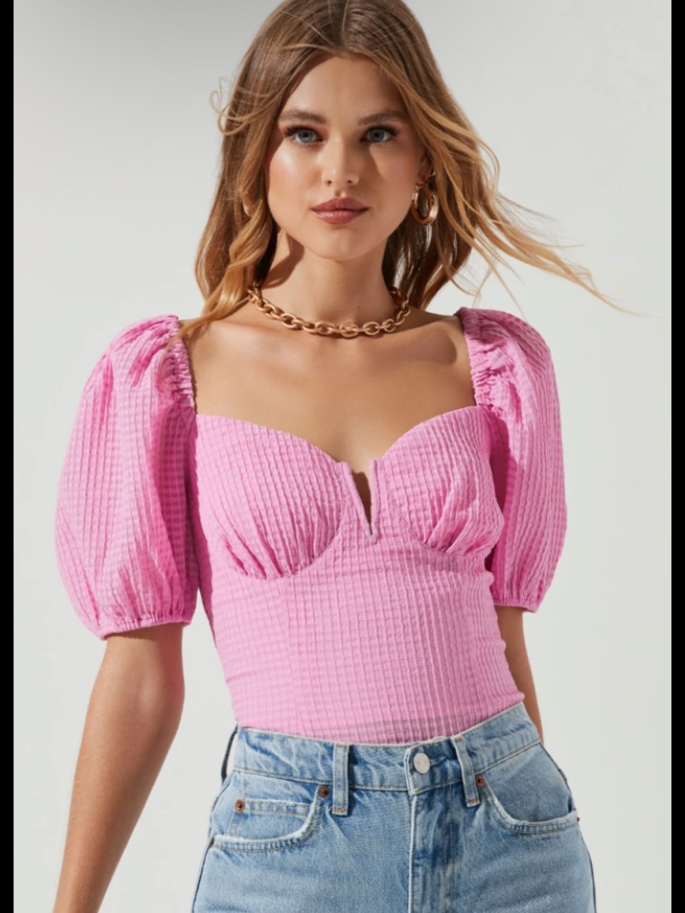 Astr Pink Puff-Sleeve Sweetheart Crop Top